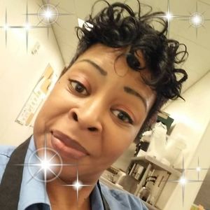 Meet your Posher, Leslie